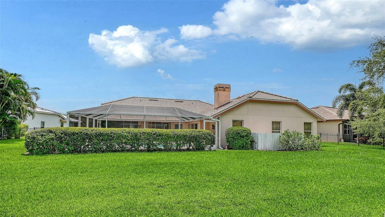 4871 Winterhaven Drive , Sarasota, FL 34233 Photo