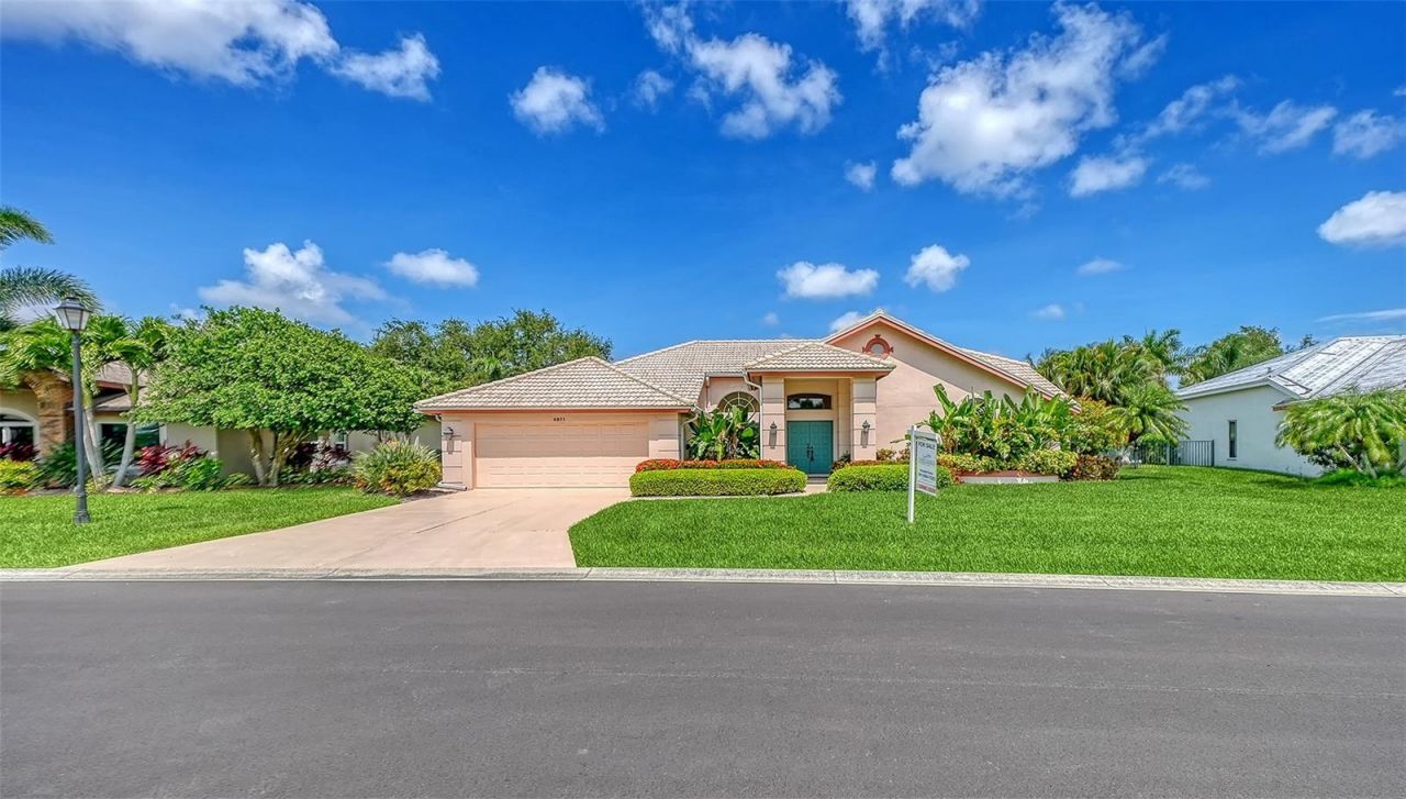 4871 Winterhaven Drive , Sarasota, FL 34233 Photo