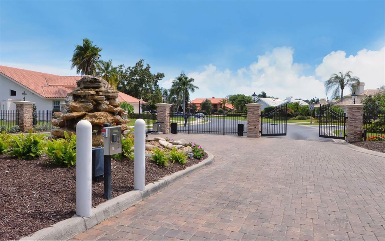 4871 Winterhaven Drive , Sarasota, FL 34233 Photo