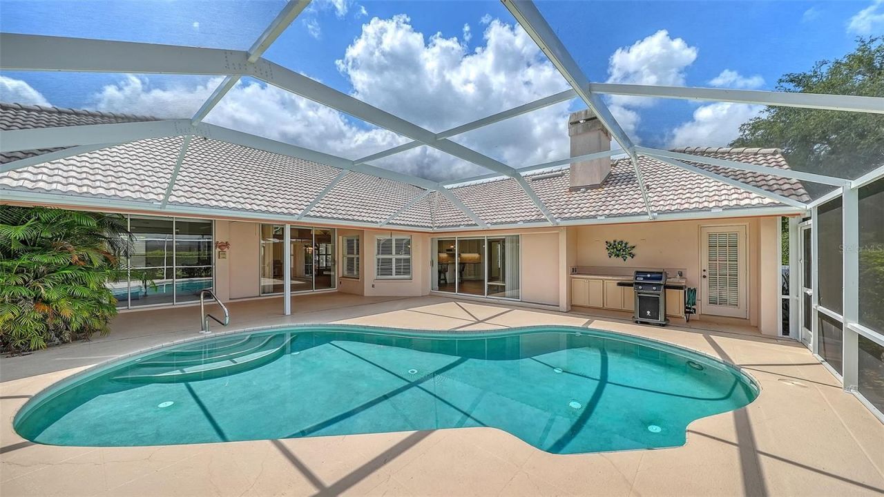 4871 Winterhaven Drive , Sarasota, FL 34233 Photo