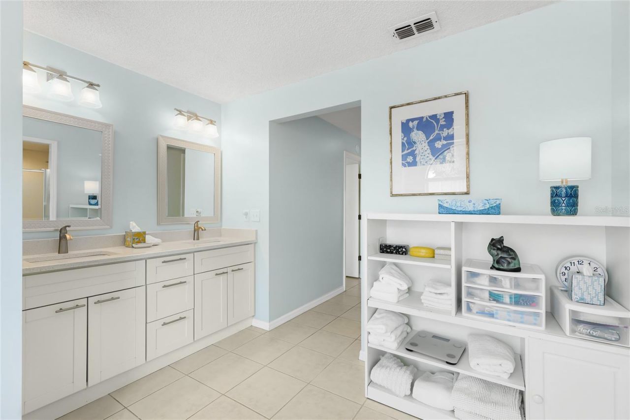 4616 Vintage Drive, Sarasota, FL 34243 Photo