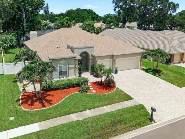 141 OLD OAK CIRCLE , PALM HARBOR, FL 34683