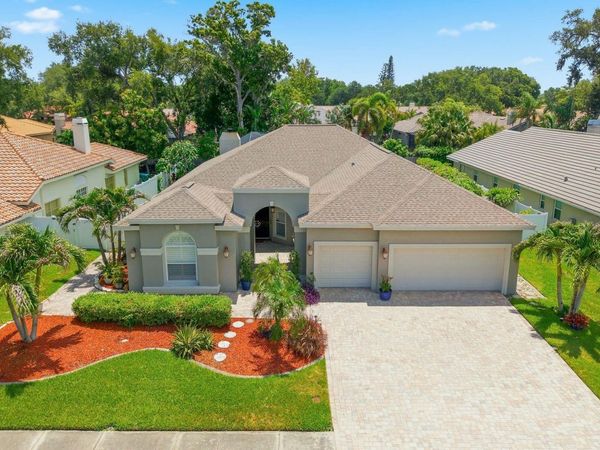141 OLD OAK CIRCLE , PALM HARBOR, FL 34683