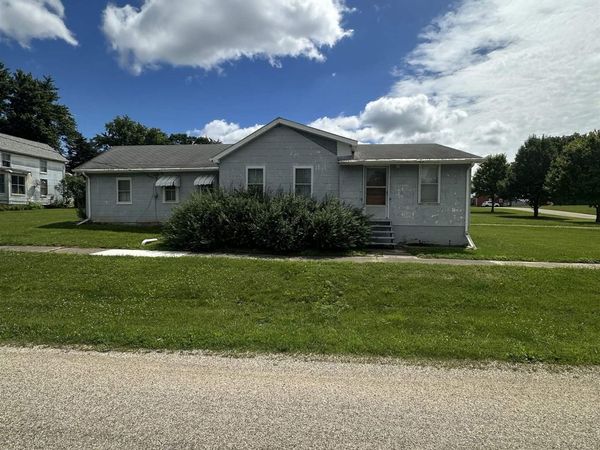 202 N MADISON Street, Washburn, IL 61570