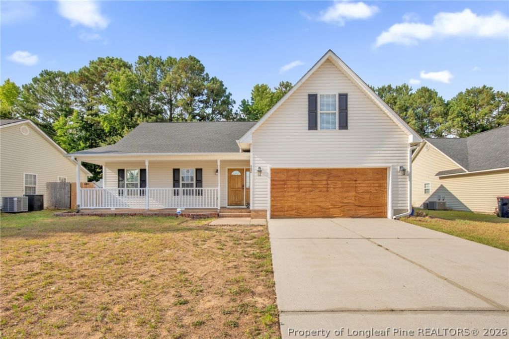 3696 Pioneer Drive, Hope Mills, NC 28348 Main Photo