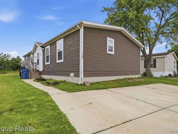 17107 Detroiter , Springfield Twp, MI 48350