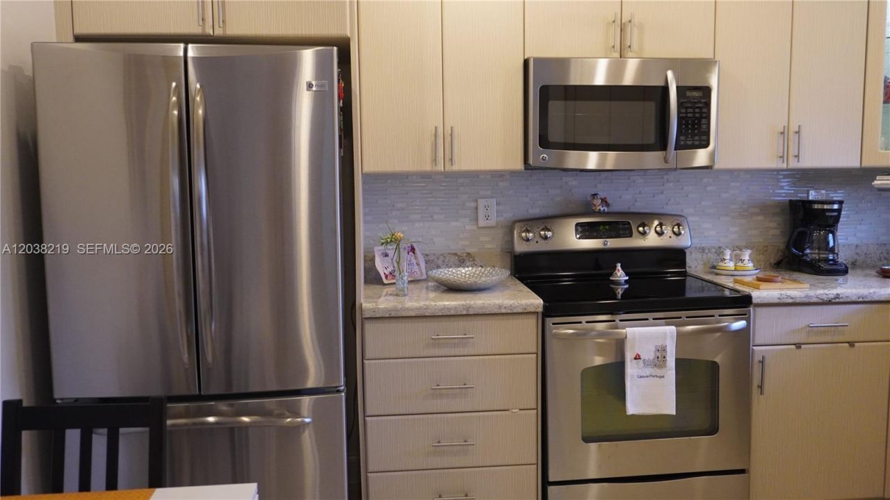 800 S Hollybrook Dr , Unit 305, Pembroke Pines, FL 33025 Photo
