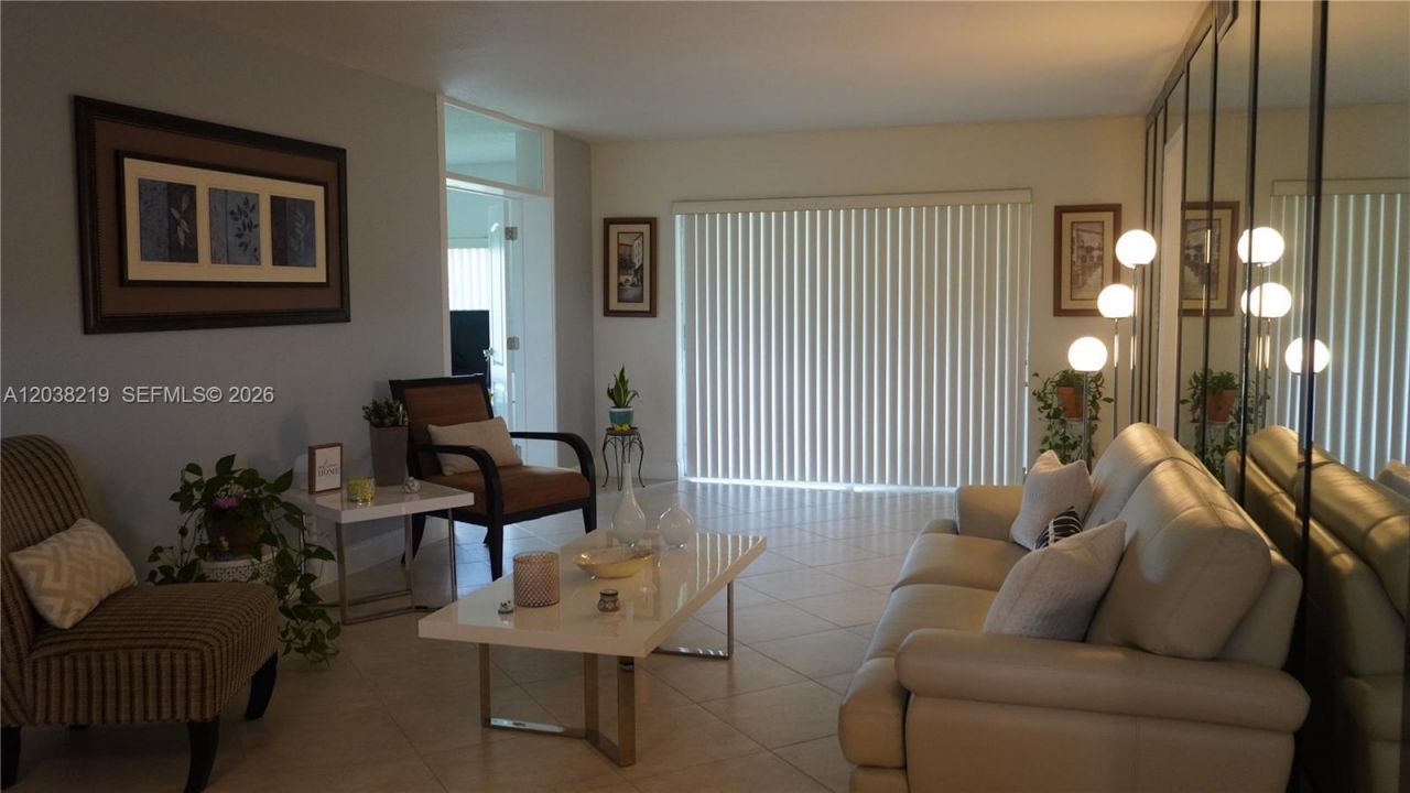 800 S Hollybrook Dr , Unit 305, Pembroke Pines, FL 33025 Photo