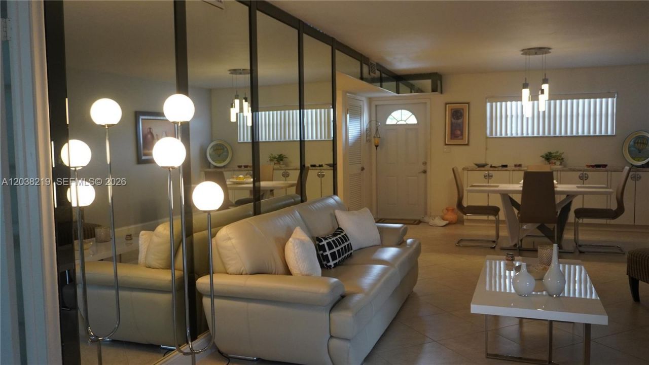 800 S Hollybrook Dr , Unit 305, Pembroke Pines, FL 33025 Photo
