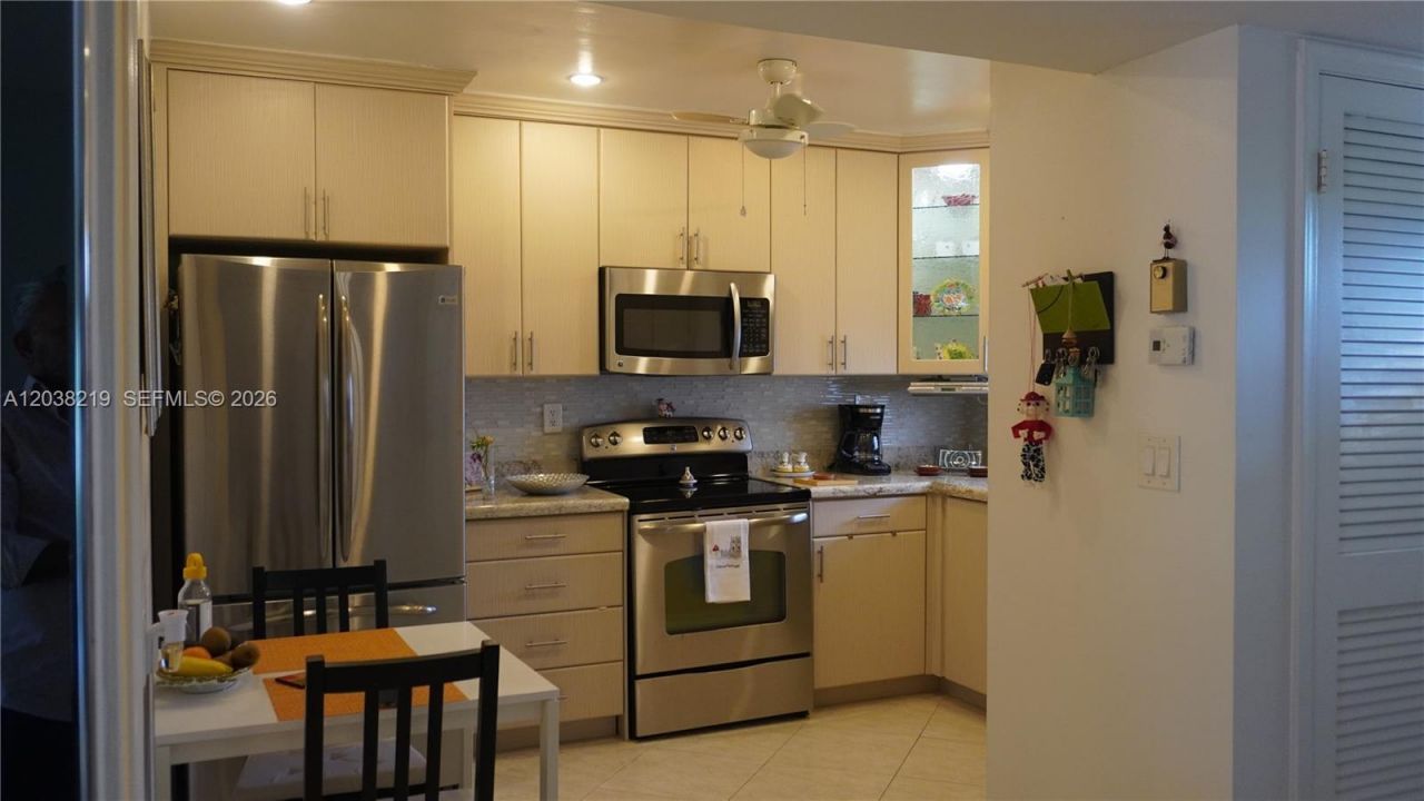 800 S Hollybrook Dr , Unit 305, Pembroke Pines, FL 33025 Photo