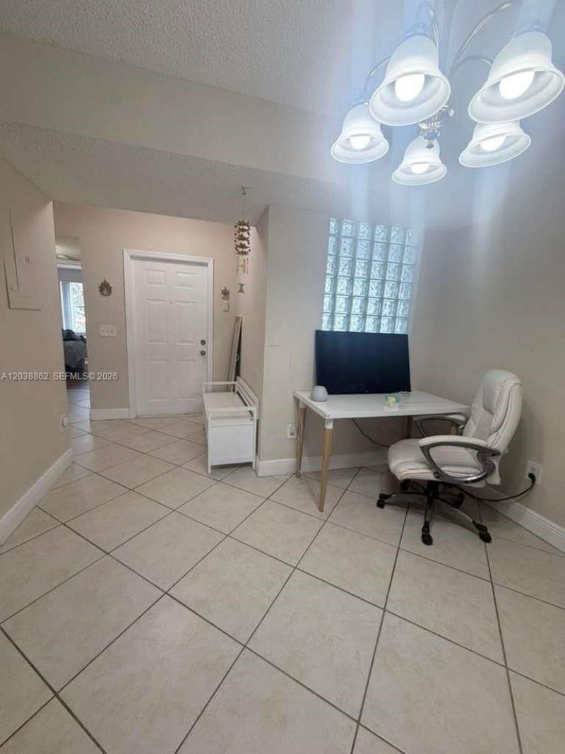 9610 NW 2nd St , Unit 8-206, Pembroke Pines, FL 33024 Photo