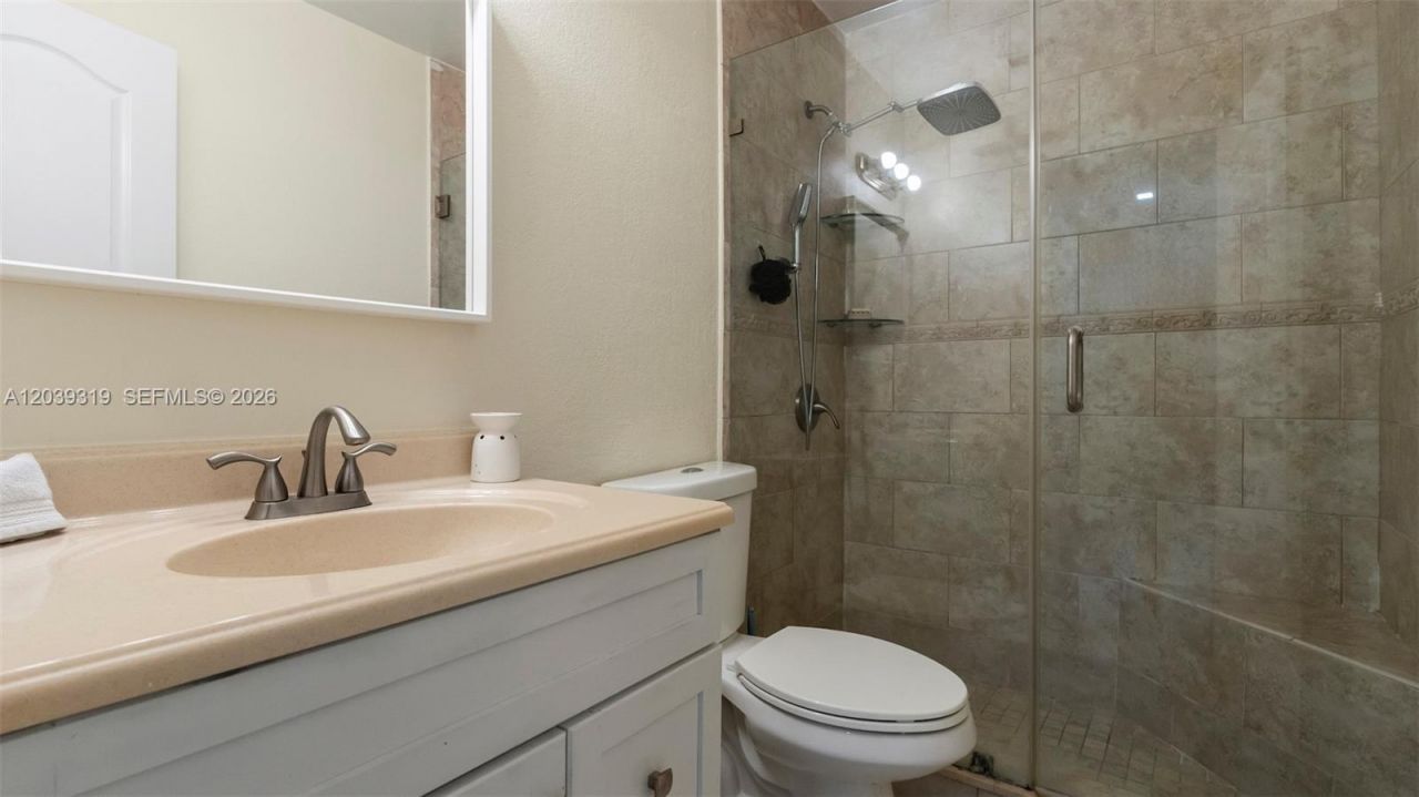 7548 NW 173rd Ter, Hialeah, FL 33015 Photo