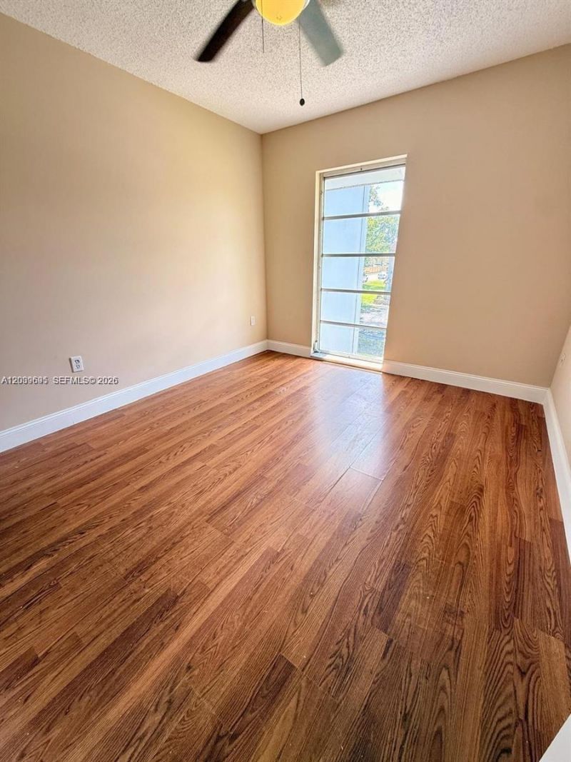 3301 Raleigh St , Unit 4D, Hollywood, FL 33021 Photo