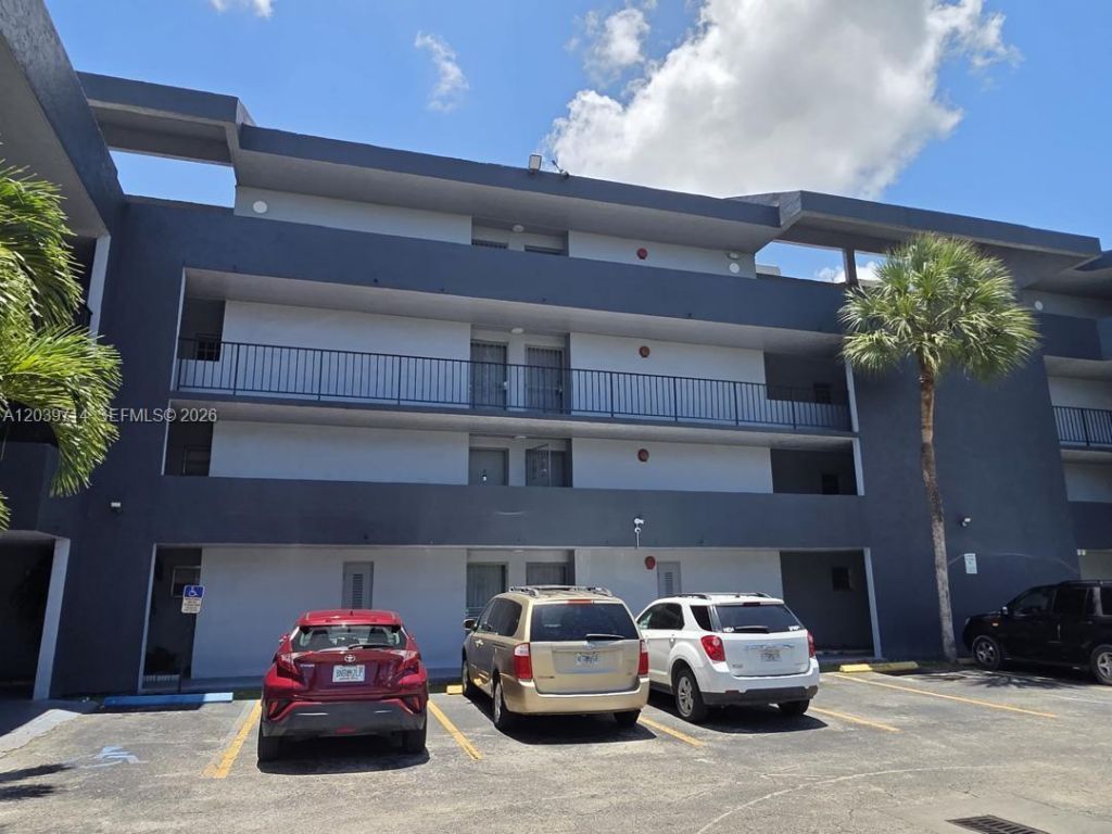 8801 W Flagler St, Unit 104, Miami, FL 33174 Photo
