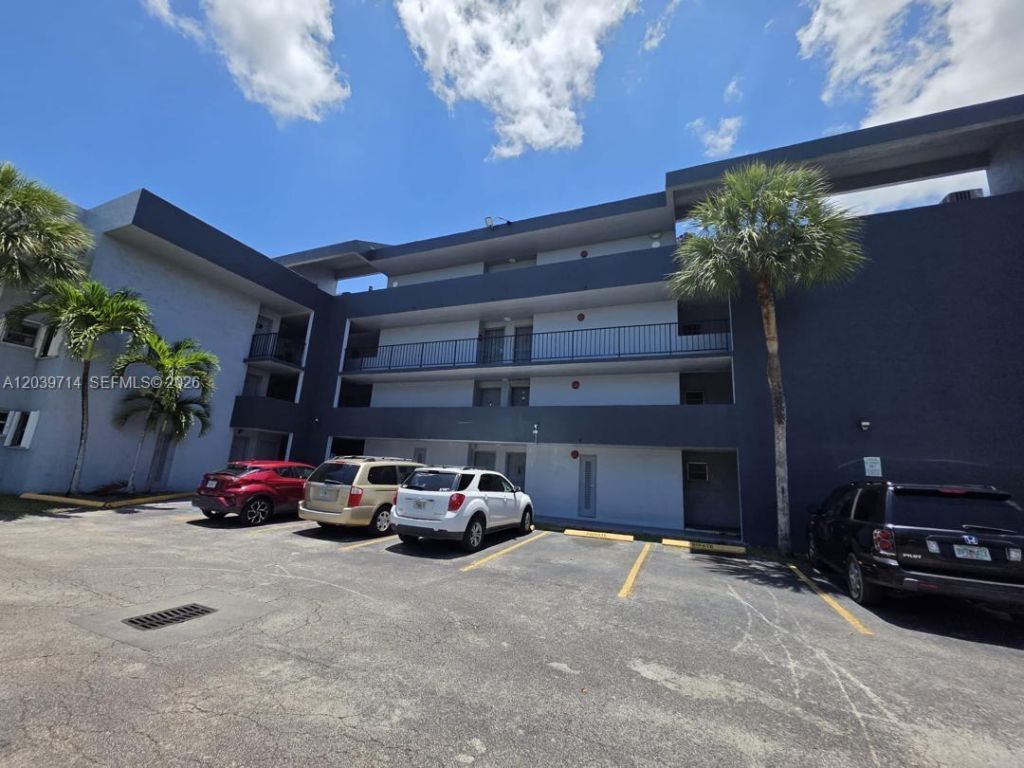 8801 W Flagler St, Unit 104, Miami, FL 33174 Photo