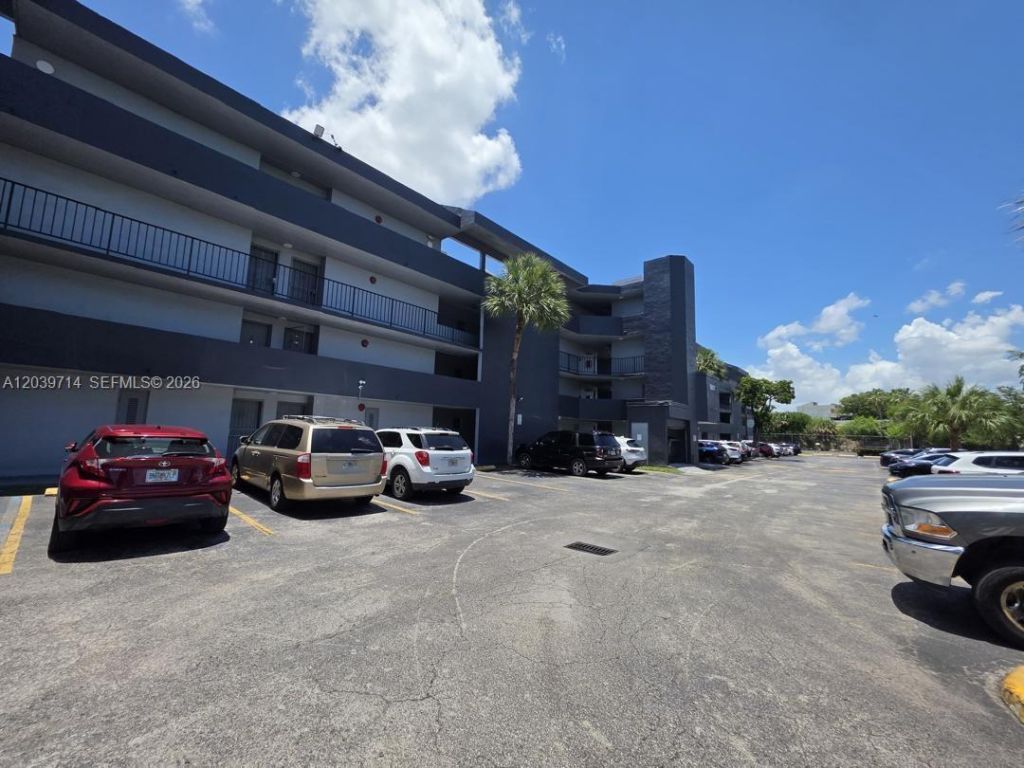 8801 W Flagler St, Unit 104, Miami, FL 33174 Photo