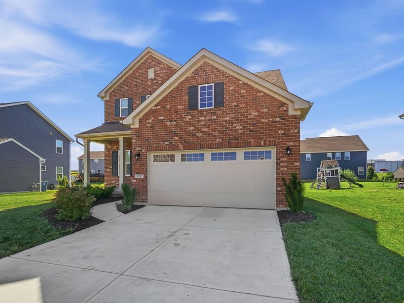 414 Sydney Drive, Tipp City, OH 45371 Photo 4