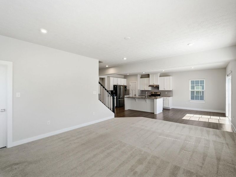 414 Sydney Drive, Tipp City, OH 45371 Photo 9
