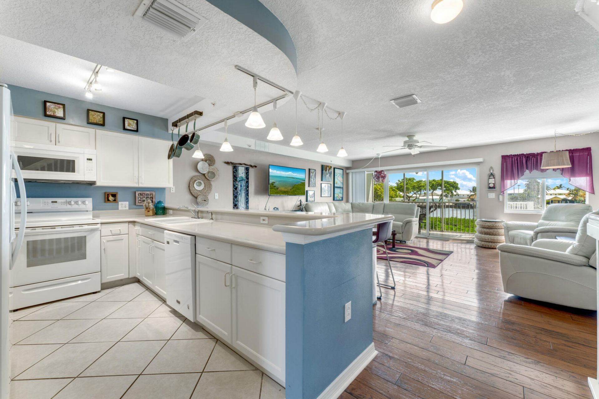 95 Coco Plum Unit Drive, Unit 4B, Marathon, FL 33050 Photo