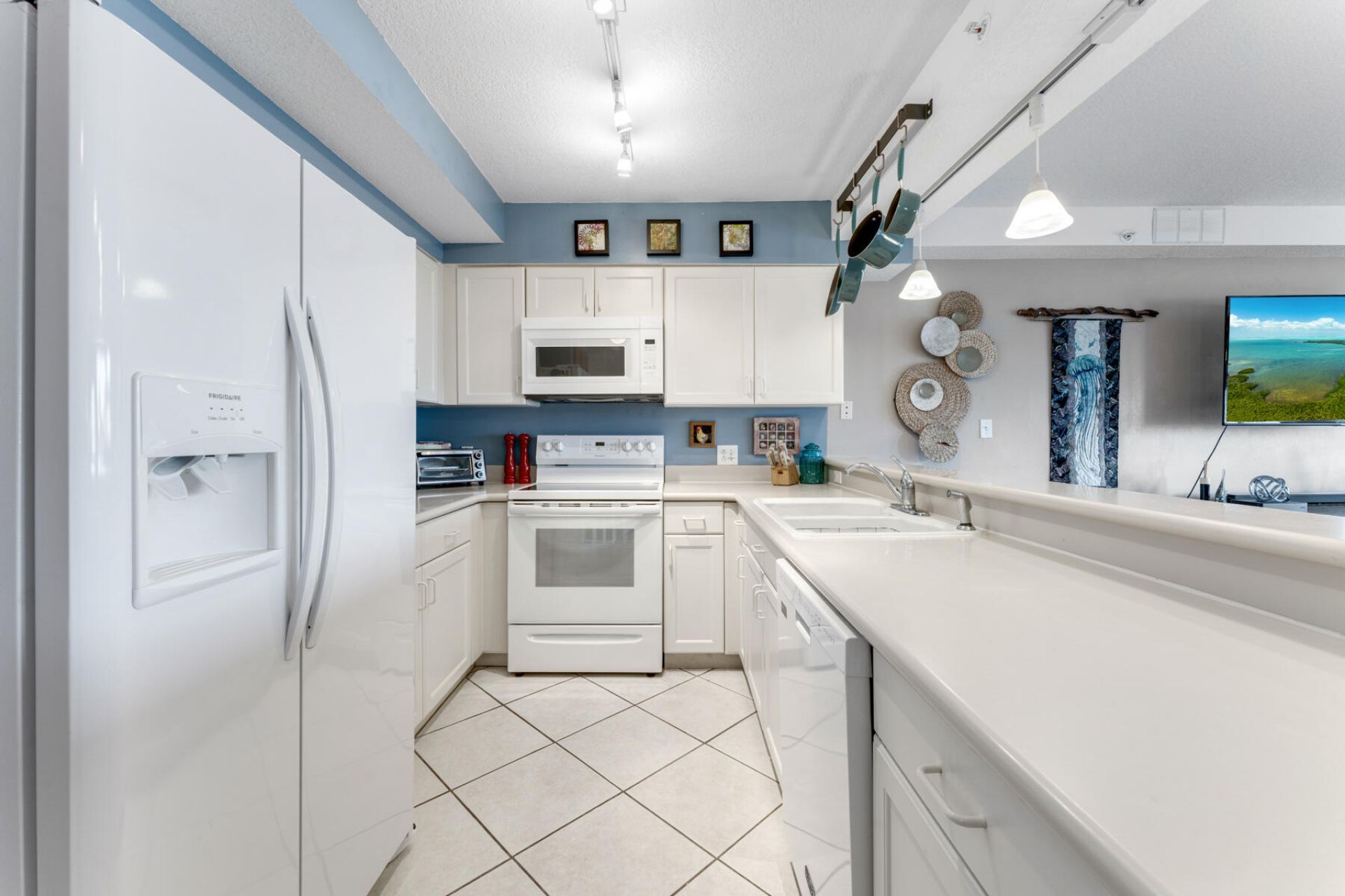 95 Coco Plum Unit Drive, Unit 4B, Marathon, FL 33050 Photo