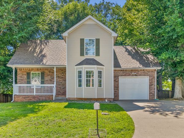 3327 S Senseney Cir , Clarksville, TN 37042