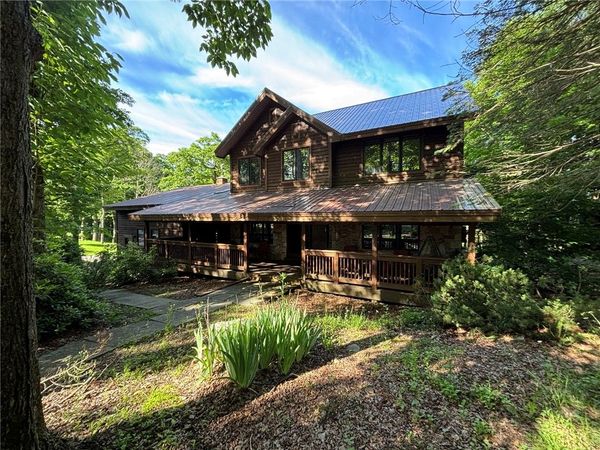 2304 South Ridge Drive , Hidden Valley, PA 15502