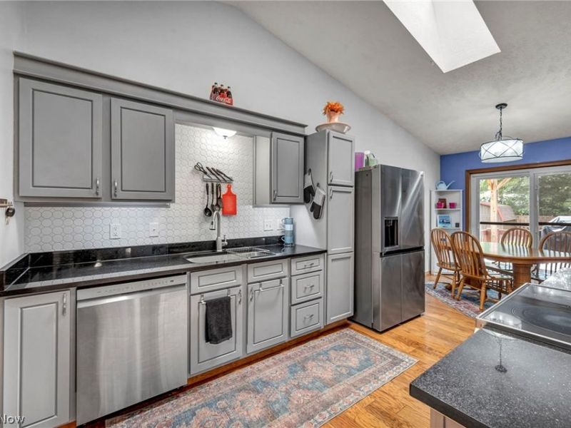 2608 Pine Oak Court, Niles, OH 44446 Photo 8