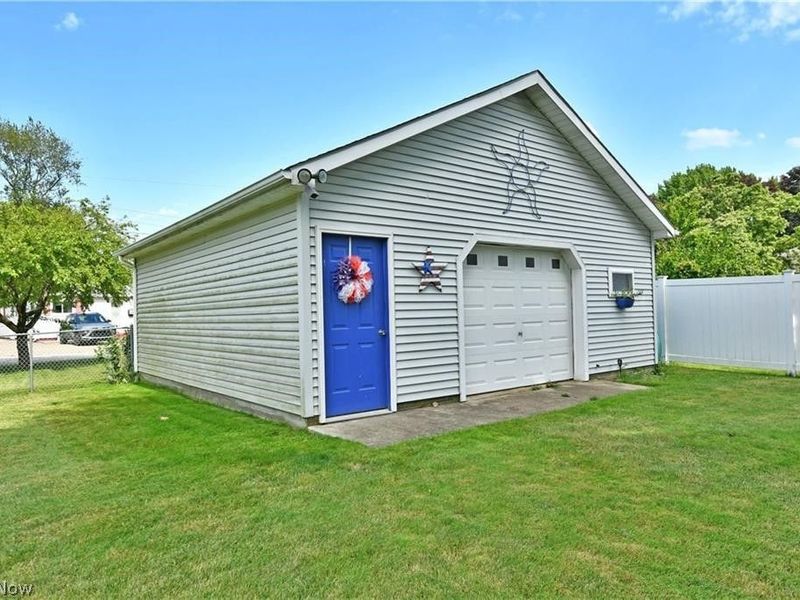 632 Chestnut Street, Conneaut, OH 44030 Photo 3