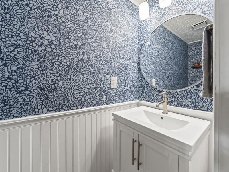 3688 Carnforth Drive, Columbus, OH 43221 Photo 17