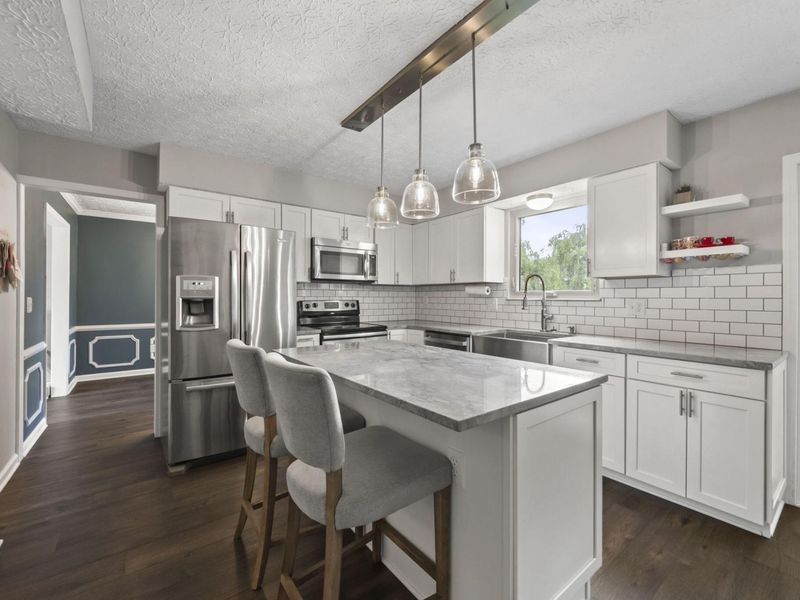 3688 Carnforth Drive, Columbus, OH 43221 Photo 4