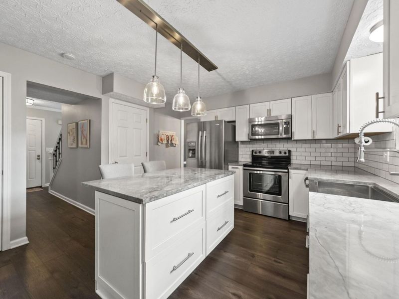 3688 Carnforth Drive, Columbus, OH 43221 Photo 5