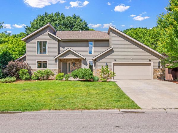8408 Xylon Circle S, Bloomington, MN 55438