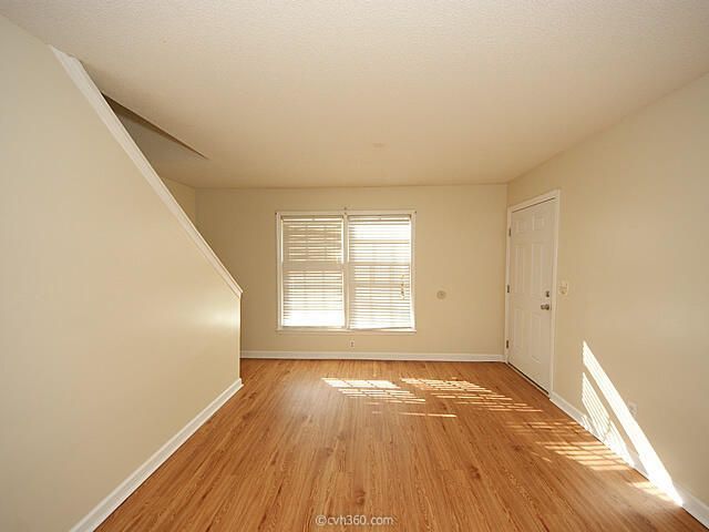 115 Roberta Drive Photo 9