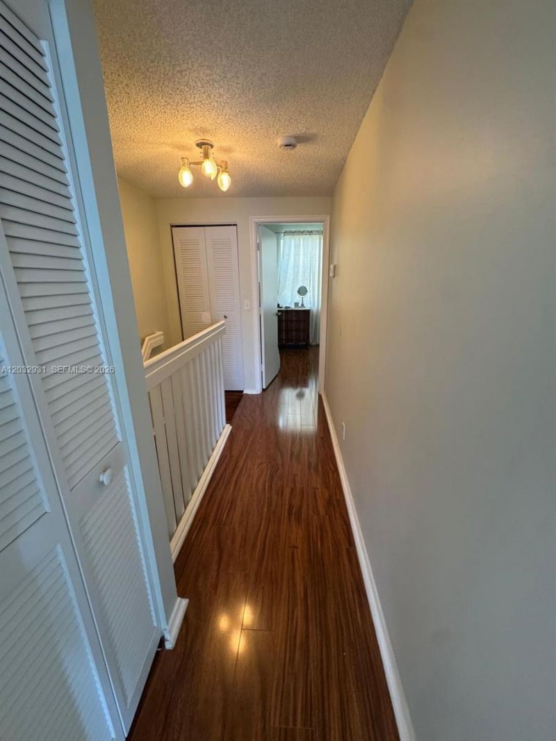 16682 Hemingway Dr , Weston, FL 33326 Photo