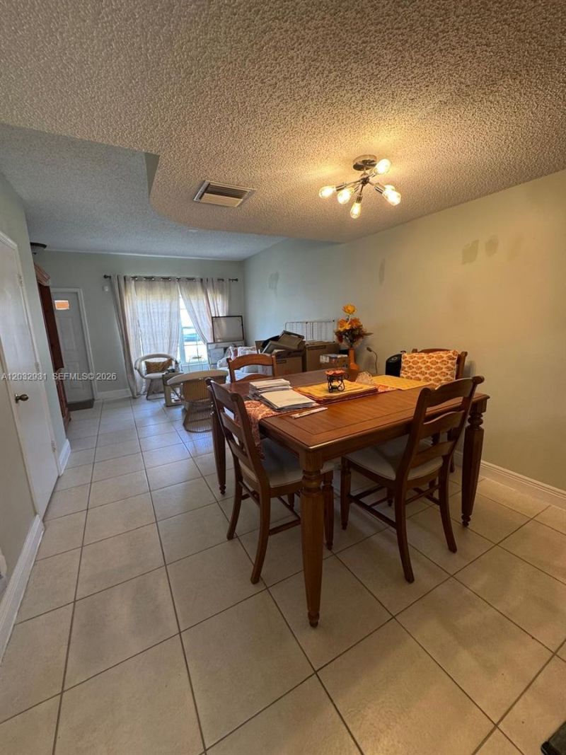 16682 Hemingway Dr , Weston, FL 33326 Photo