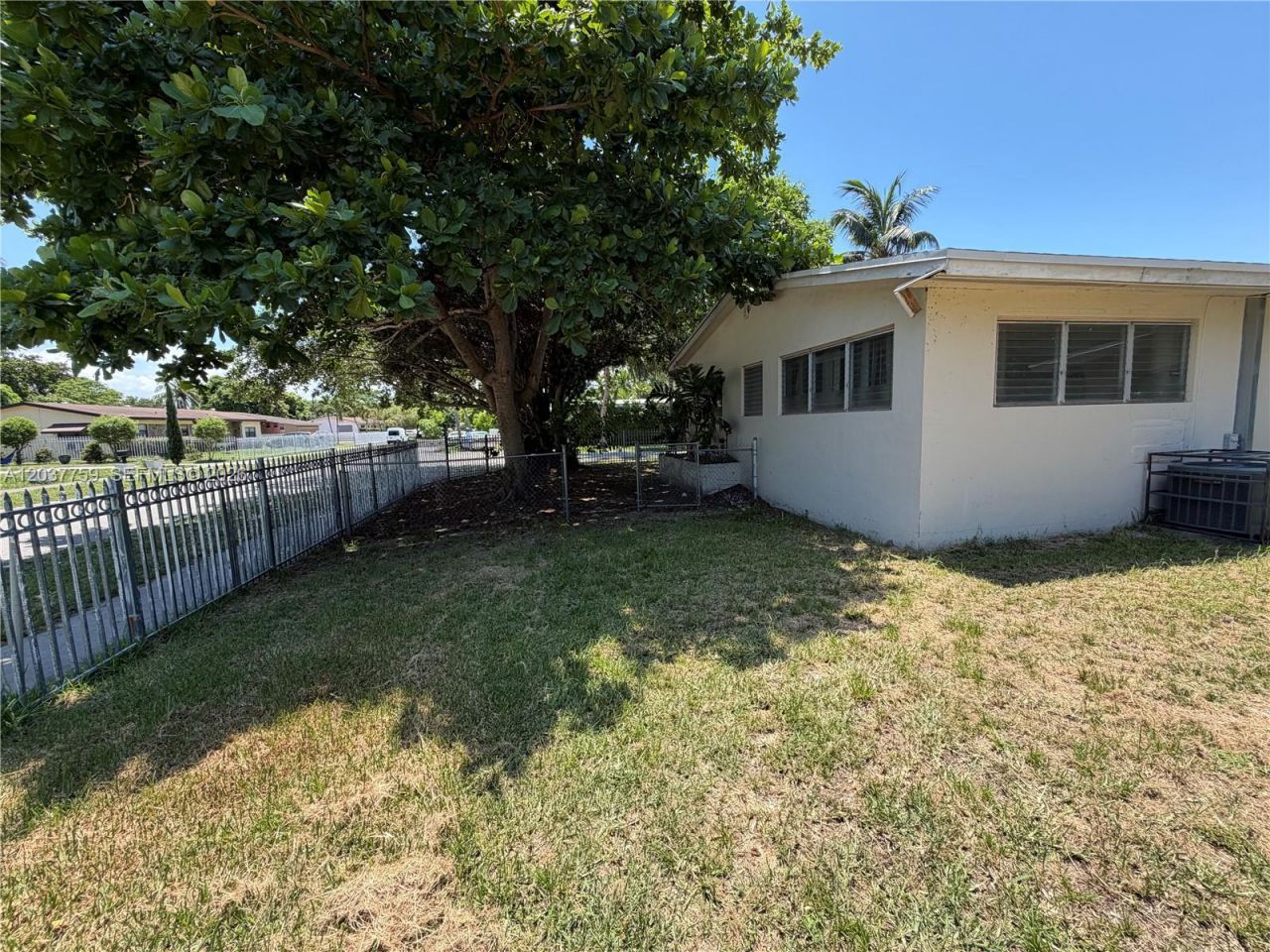 17805 NE 7th Ct, Miami, FL 33162 Photo
