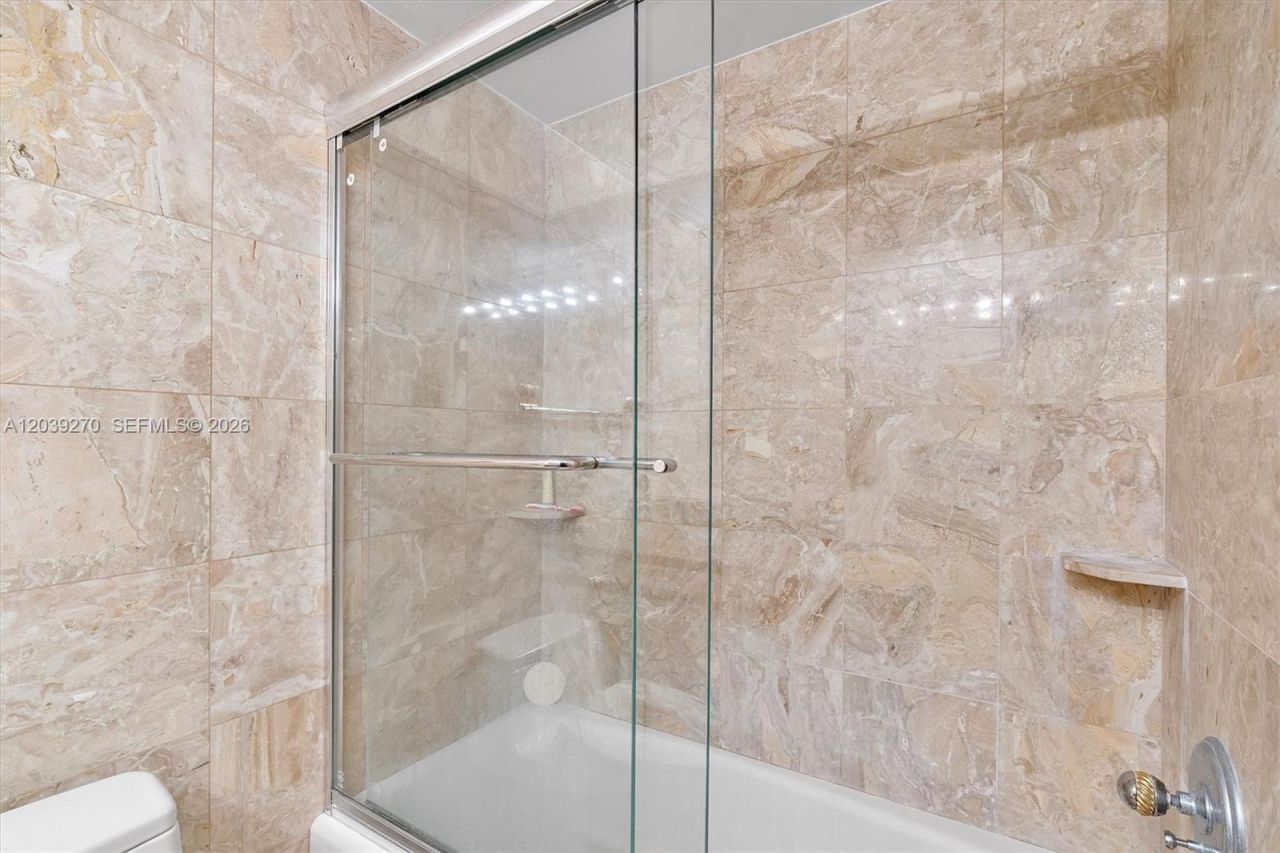 18031 Biscayne Blvd, Unit 1401, Aventura, FL 33160 Photo