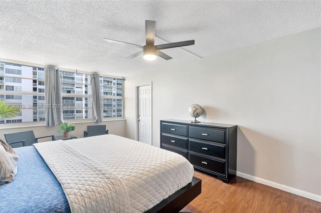 18031 Biscayne Blvd, Unit 1401, Aventura, FL 33160 Photo