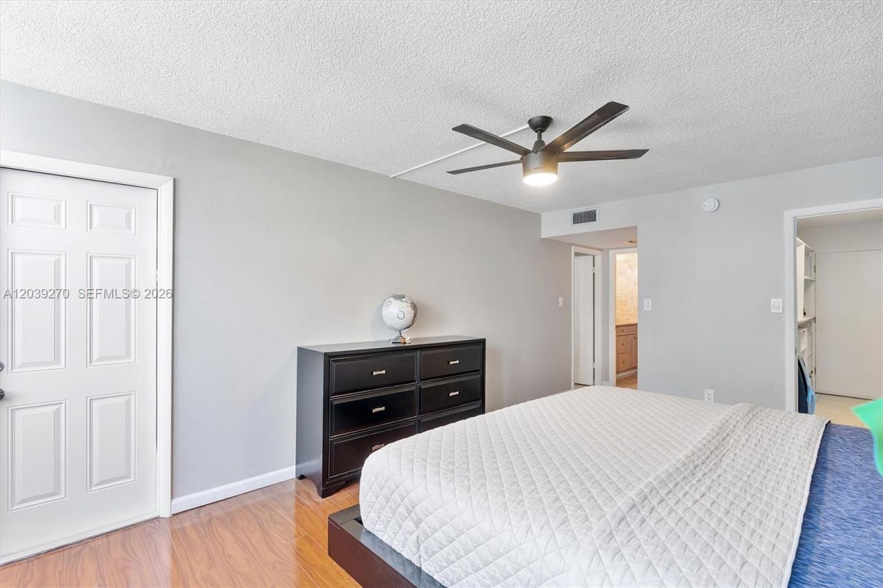 18031 Biscayne Blvd, Unit 1401, Aventura, FL 33160 Photo