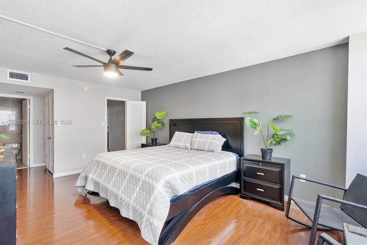 18031 Biscayne Blvd, Unit 1401, Aventura, FL 33160 Photo