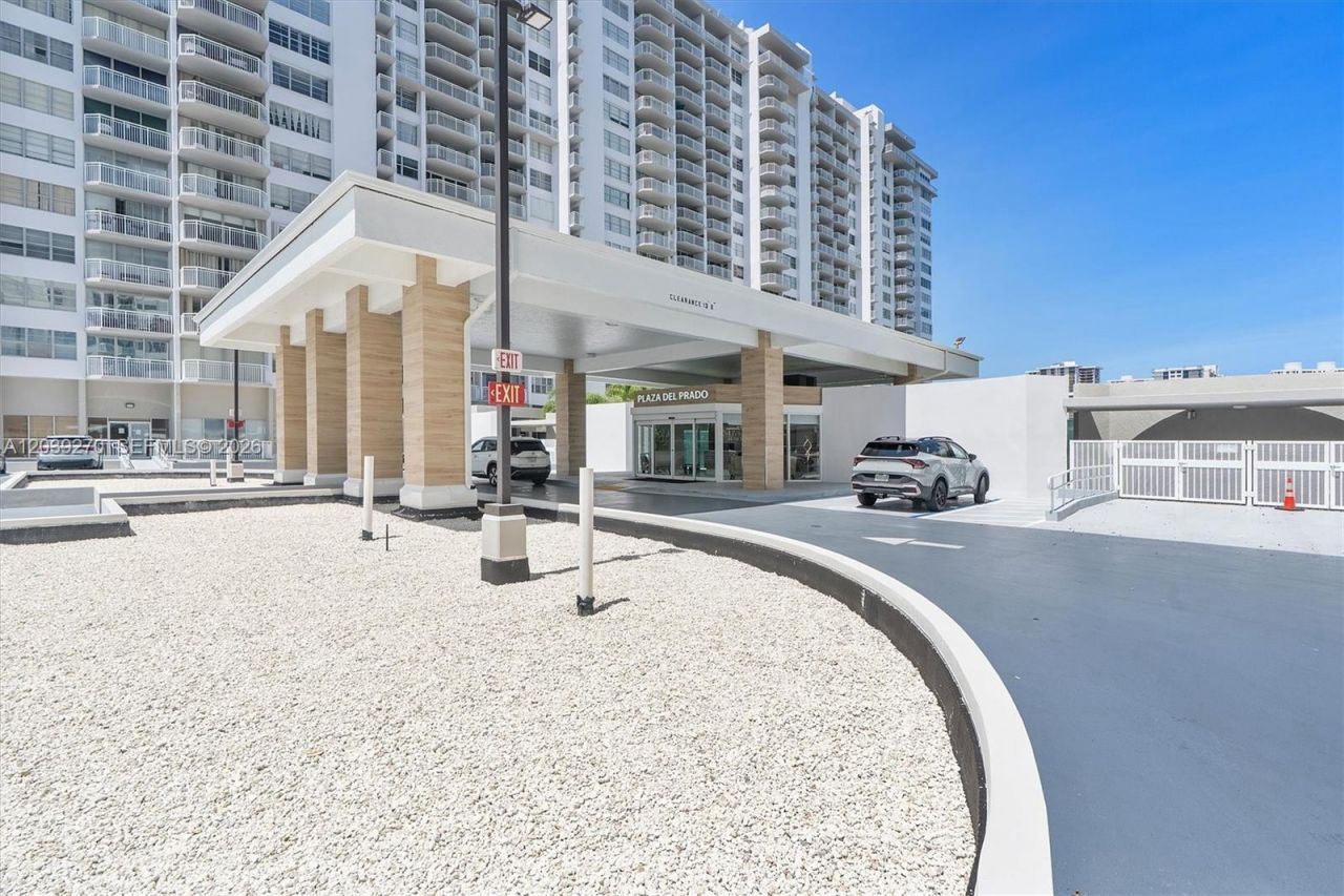 18031 Biscayne Blvd, Unit 1401, Aventura, FL 33160 Photo