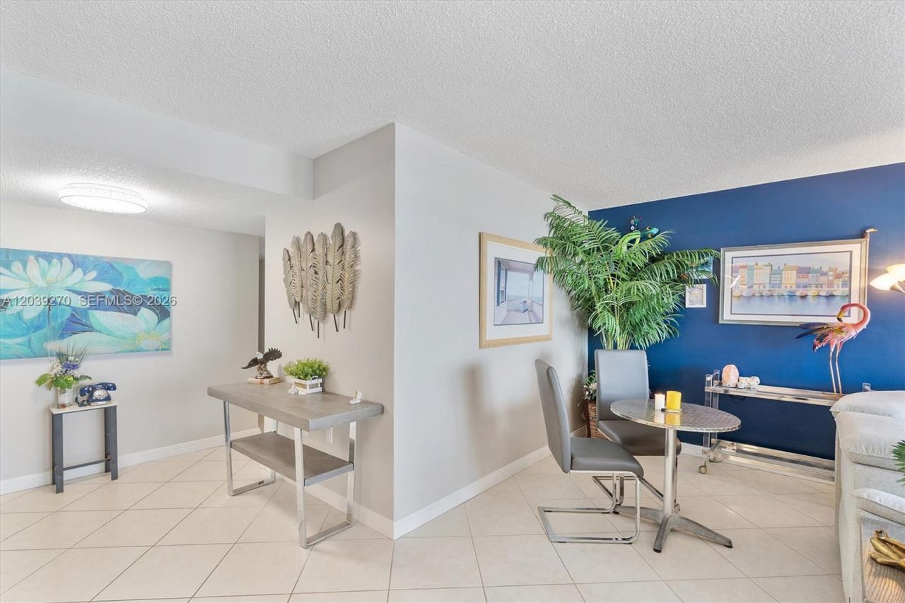 18031 Biscayne Blvd, Unit 1401, Aventura, FL 33160 Photo
