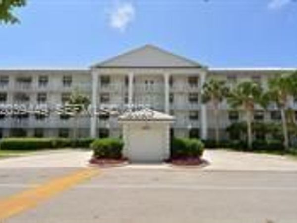 3630 Whitehall Dr , Unit 104, West Palm Beach, FL 33401