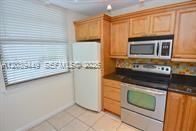 3630 Whitehall Dr, Unit 104, West Palm Beach, FL 33401 Photo