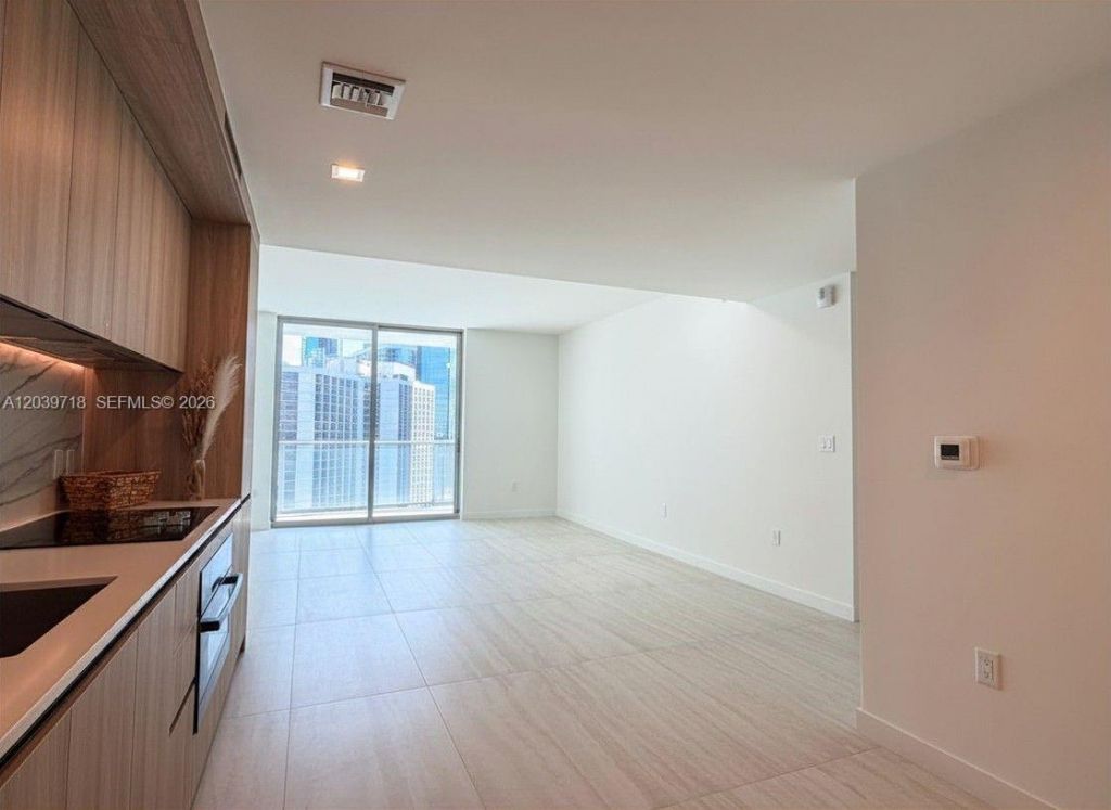 77 SE 5th St, Unit 1903, Miami, FL 33131 Photo