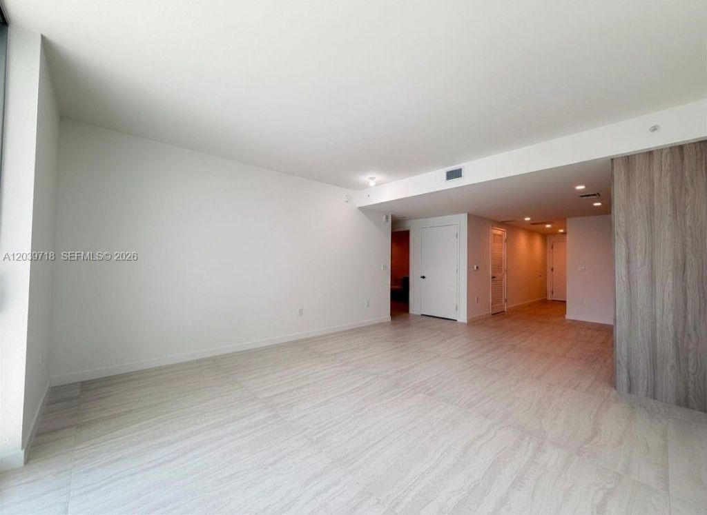 77 SE 5th St, Unit 1903, Miami, FL 33131 Photo