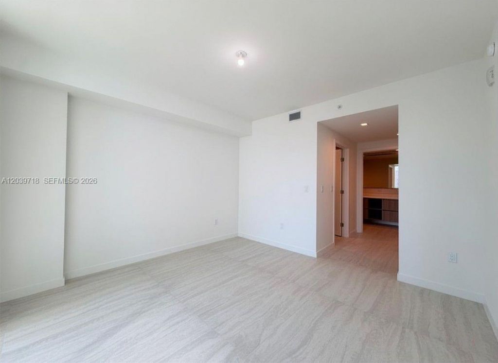 77 SE 5th St, Unit 1903, Miami, FL 33131 Photo