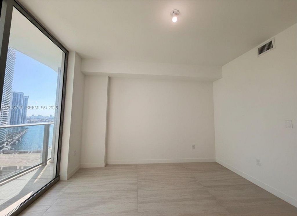 77 SE 5th St, Unit 1903, Miami, FL 33131 Photo