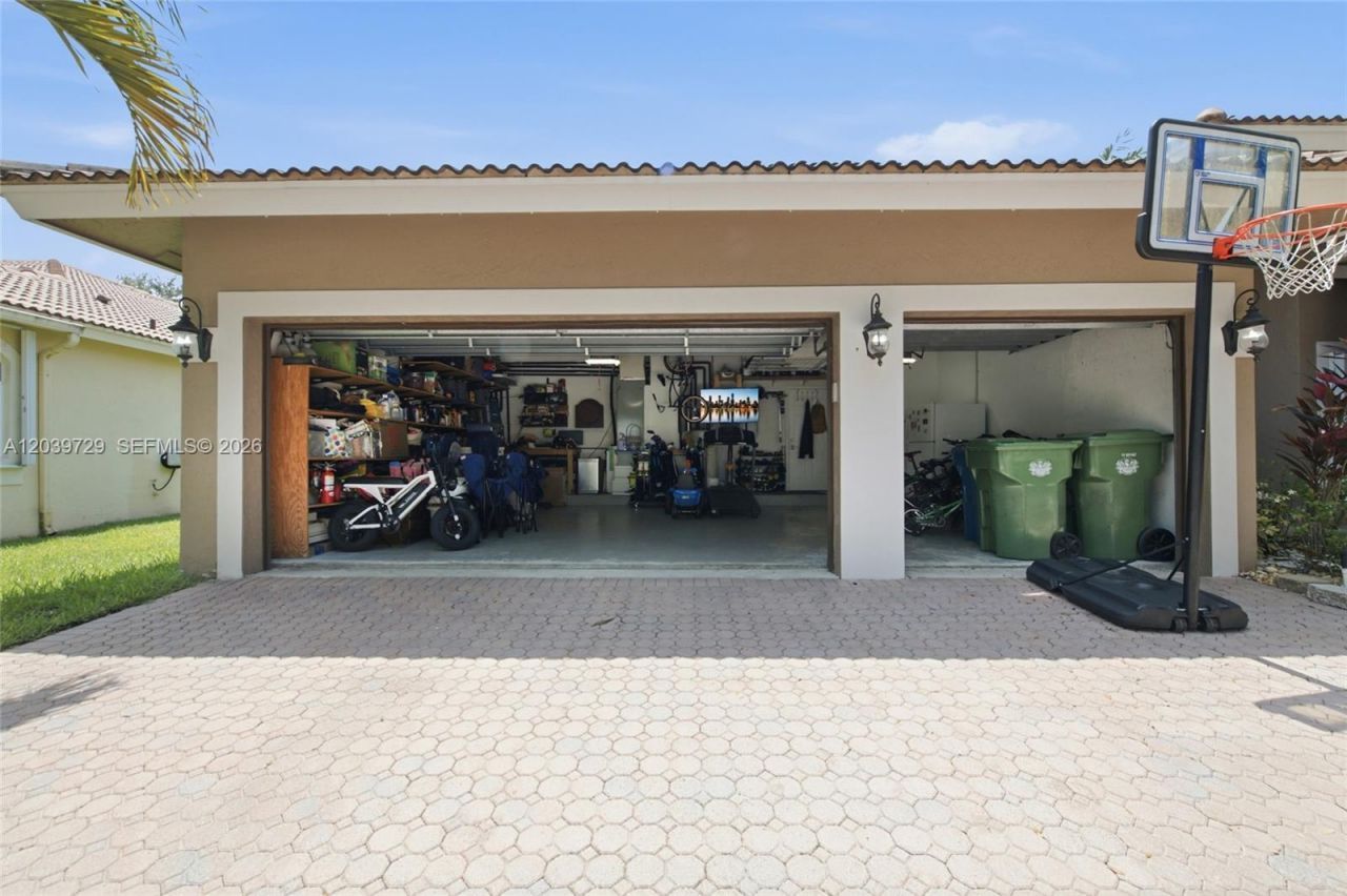 3725 Oak Ridge Ln , Weston, FL 33331 Photo