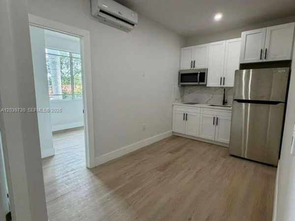 2425 SW 6th St , Unit 17, Miami, FL 33135